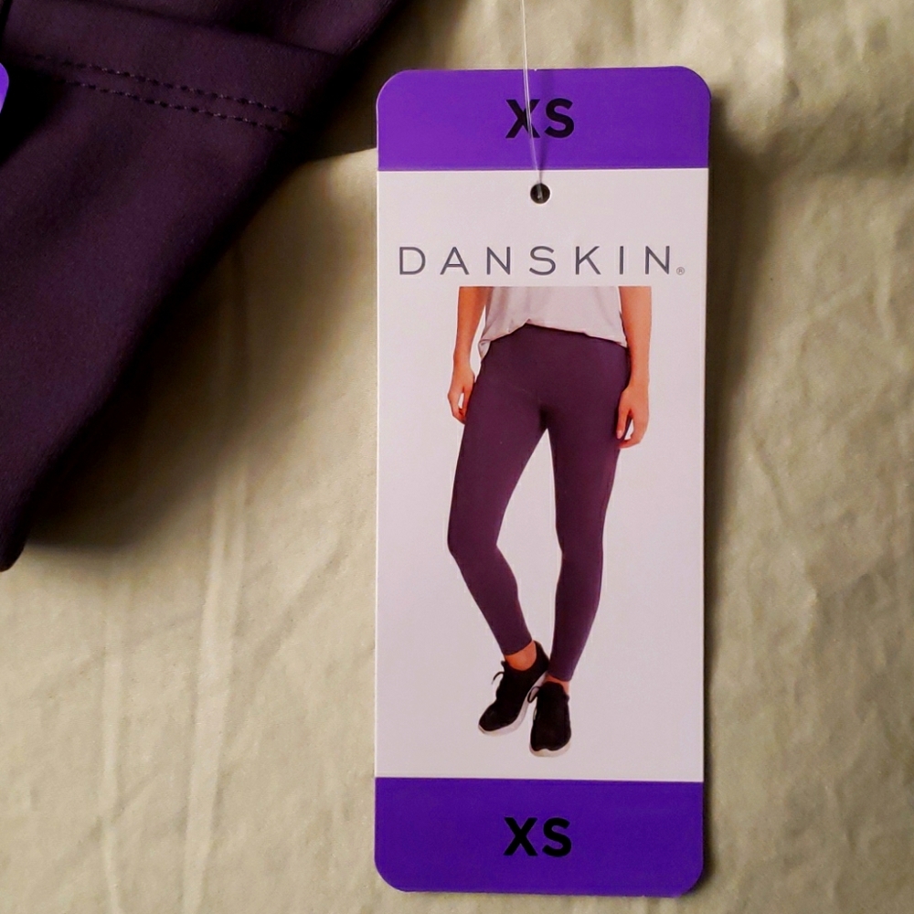 Danskin Ladies Active Tight NWT